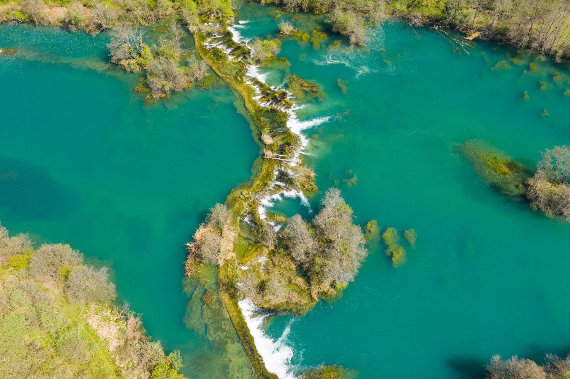“Rijeka Mrežnica u Hrvatskoj – priroda uz Kuću za odmor PIKA”